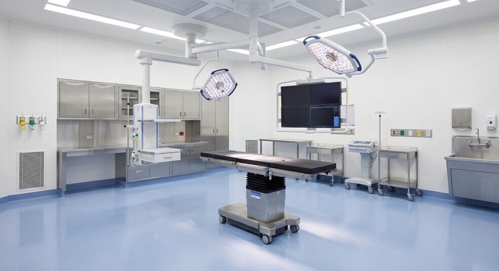 More Photos Of 4970 Barkley Cir, Fort Myers Medical For Sale