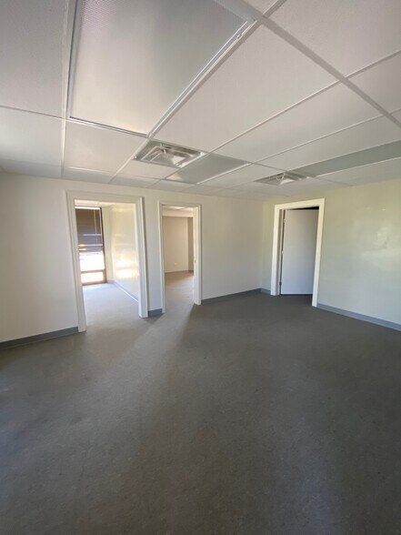 More Photos Of 2421 Bowland Pky, Virginia Beach Light Manufacturing For Lease