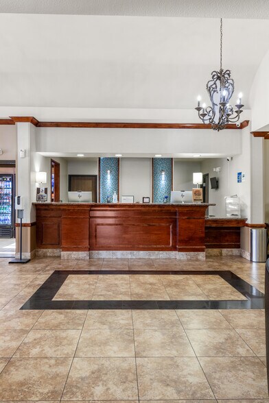 More Photos Of 2700 Lenwood Rd, Barstow Hotel For Sale