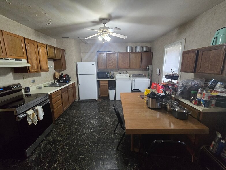 More Photos Of 92 Main St, Sparta Storefront Retail Residential For Sale