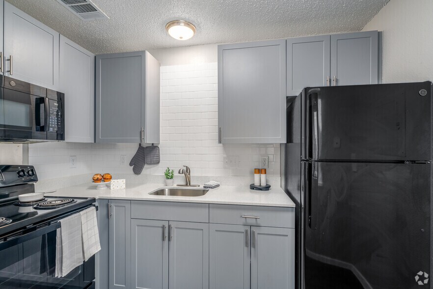 More Photos Of 1814 Colony Creek Dr, Austin Apartments For Sale