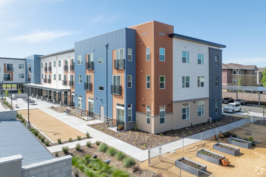 More Photos Of 1990 Belgium Ave, Chico Apartments For Lease