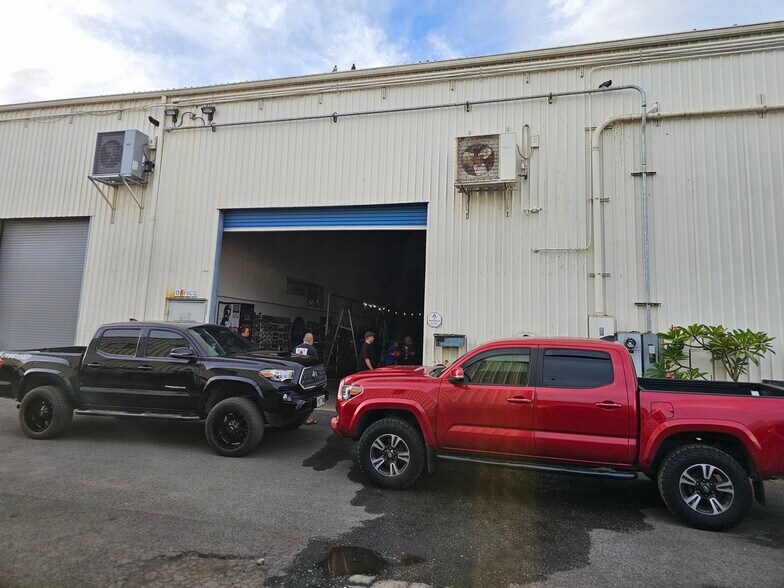 More Photos Of 96-1276-1276 Waihona St, Pearl City Warehouse For Lease