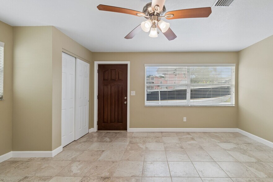 More Photos Of 2307 Bay Blvd, Indian Rocks Beach Apartments For Sale