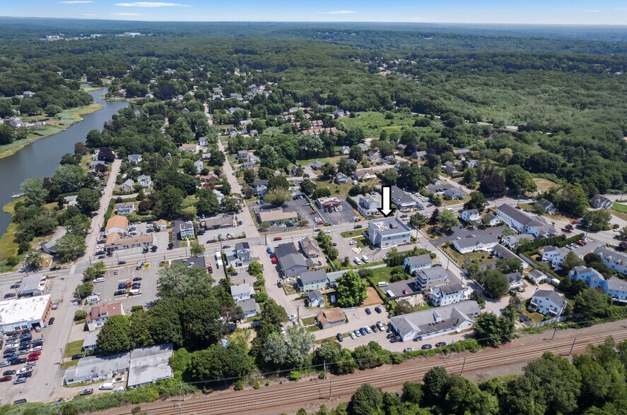 More Photos Of 56 Williams Ave, Mystic Office Residential For Sale