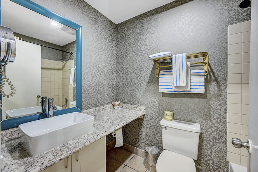 More Photos Of 2855 Fremont St, Las Vegas Hotel For Sale