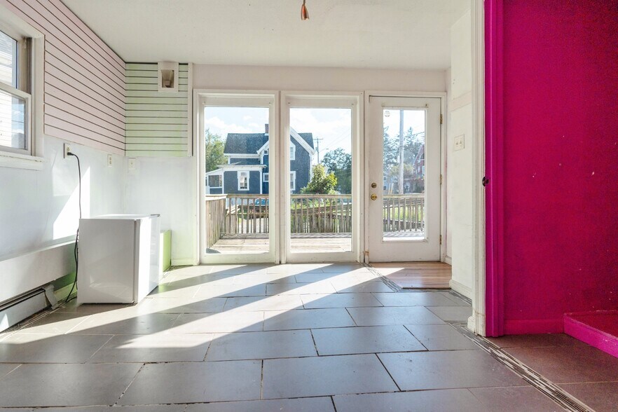 More Photos Of 19 N Front St, New Paltz Freestanding For Sale