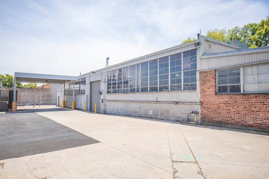More Photos Of 1829 22nd St, Sacramento Warehouse For Lease
