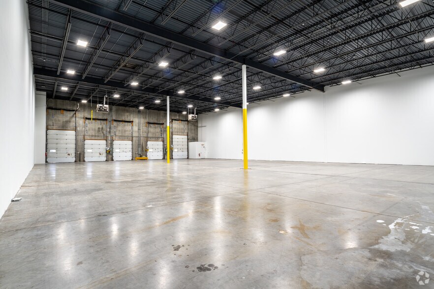 More Photos Of 575 SW Old Highway 8, New Brighton Distribution For Lease