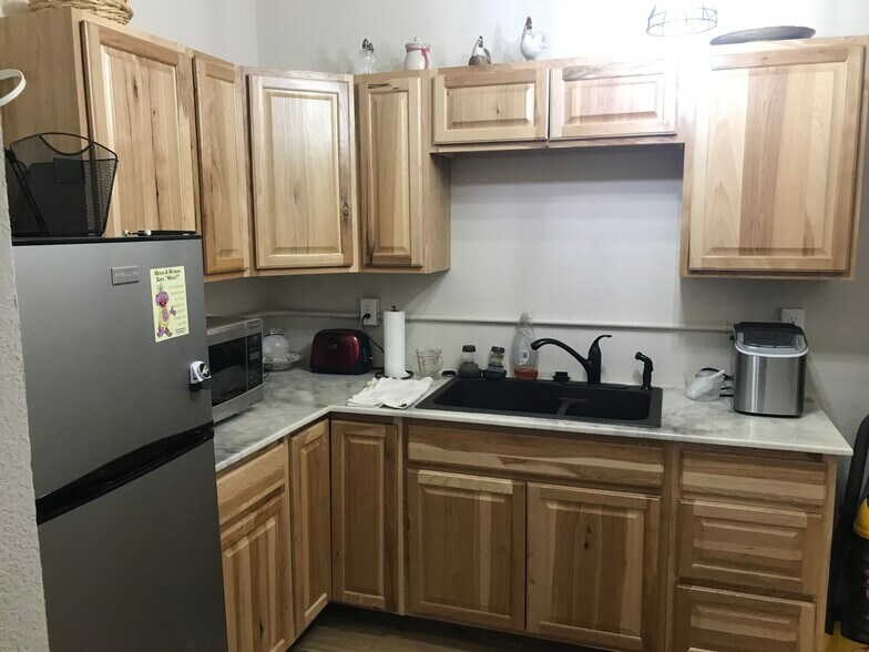 More Photos Of 103 N 5th St, Riverton Storefront Retail Office For Sale