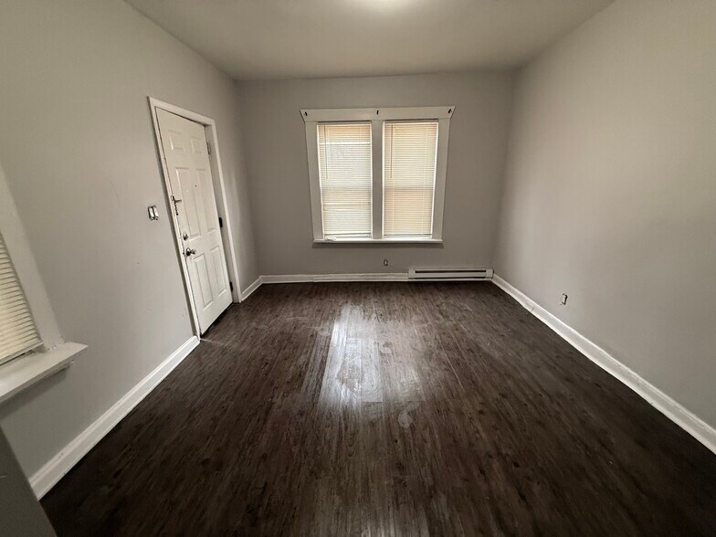 More Photos Of 276-278 Hillcrest Ave, Trenton Apartments For Sale