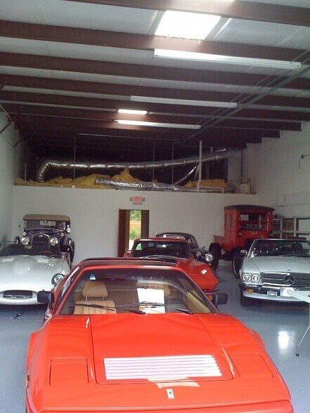 More Photos Of 6065 Parkway North Dr, Cumming Distribution For Sale