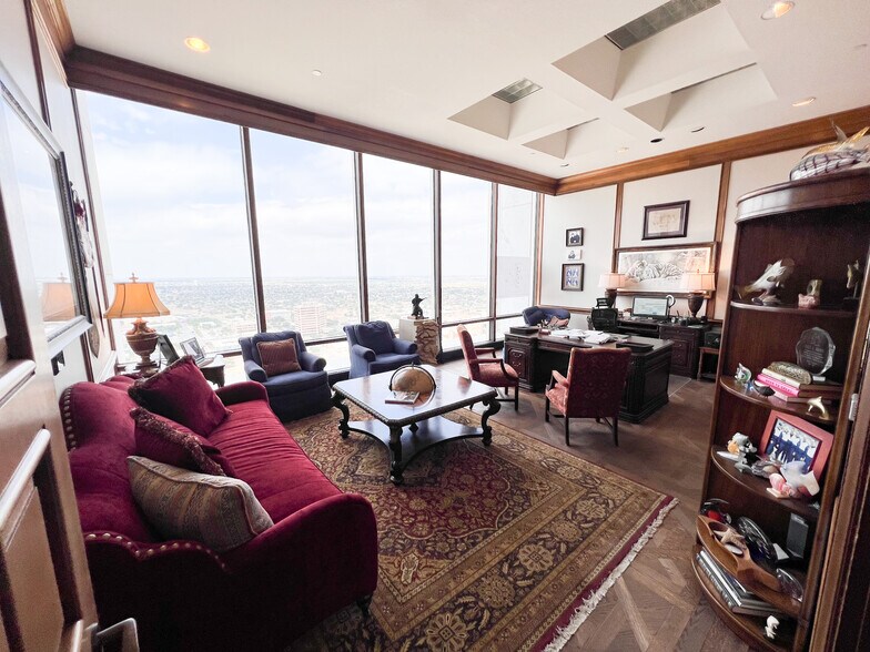 More Photos Of 303 W Wall St, Midland Office For Sale