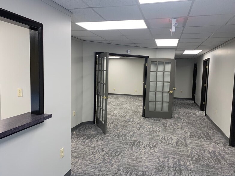 More Photos Of 1001 Navaho Dr, Raleigh Office For Lease