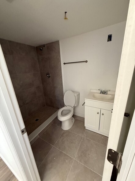 More Photos Of 18-20 E Pleasant St, Avon Park Religious Facility For Sale