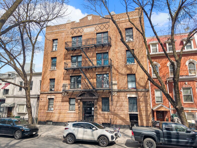 More Photos Of 93-95 India St, Brooklyn Apartments For Sale