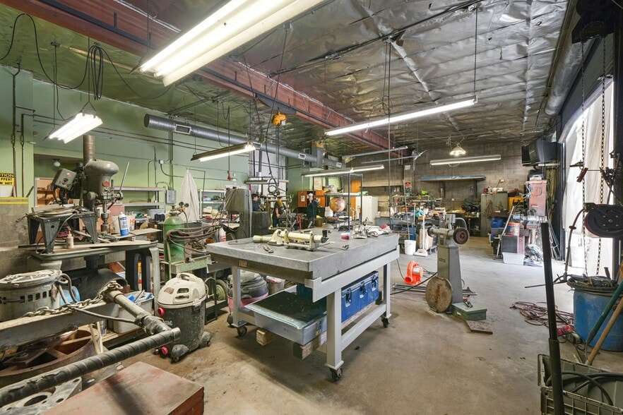 More Photos Of 3736-3738 San Fernando Rd, Glendale Flex For Sale