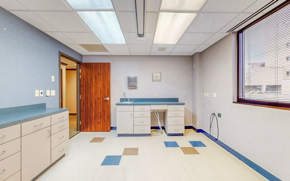 More Photos Of 4000 Johnson Rd, Steubenville Healthcare For Sale