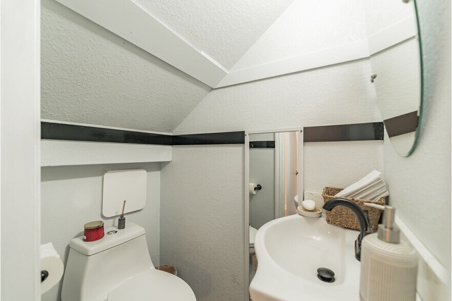 More Photos Of 419 Harvey Pl, Pacifica Apartments For Sale