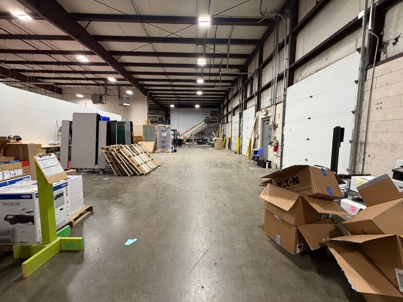 More Photos Of 850 S Marietta St, South Bend Light Manufacturing For Lease