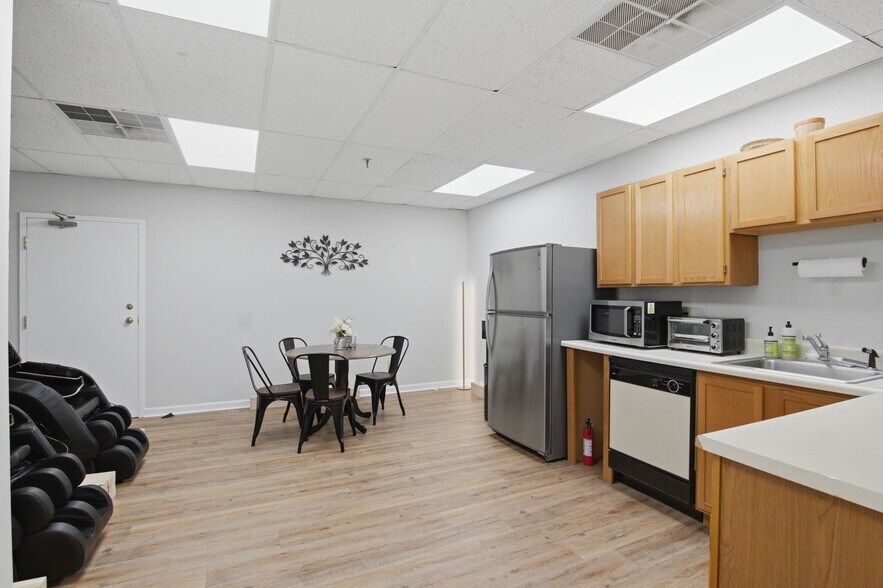 More Photos Of 3 Baldwin Green Cmn, Woburn Office For Sale