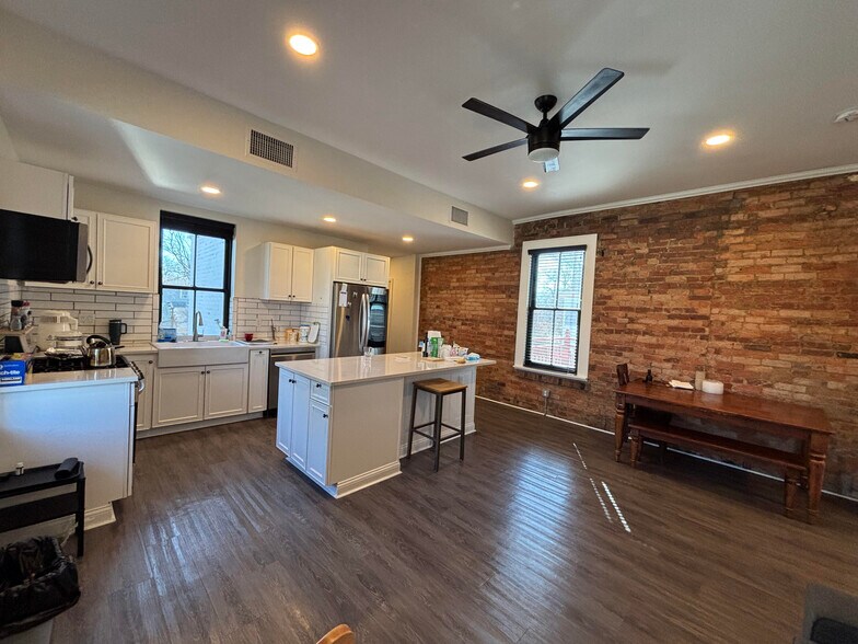 More Photos Of 4804 Whetsel Ave, Cincinnati Storefront Retail Residential For Sale