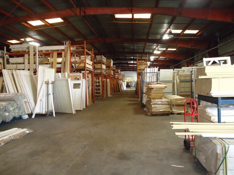 More Photos Of 11765 Darryl Dr, Baton Rouge Warehouse For Lease