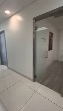 More Photos Of 881 Dover Dr, Newport Beach Medical For Lease