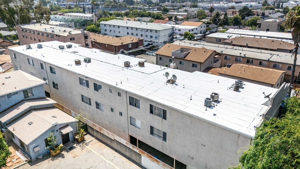 More Photos Of 3350 Drew St, Los Angeles Apartments For Sale