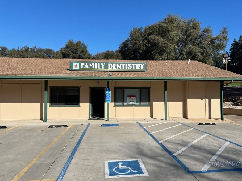 Primary Photo Of 10618 Combie Rd, Auburn Healthcare For Lease