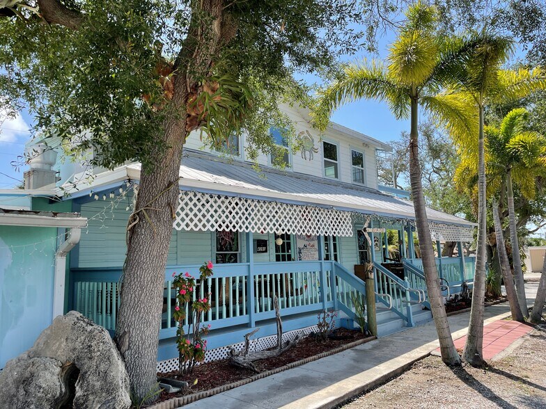 More Photos Of 4391 Dixie Hwy NE, Palm Bay Restaurant For Sale