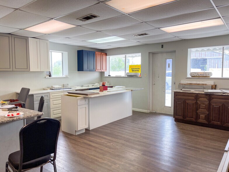 More Photos Of 41220 Highway 42, Prairieville Warehouse For Sale