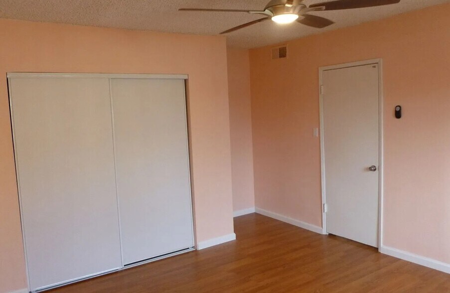 More Photos Of 4367 W 142nd St, Hawthorne Apartments For Sale