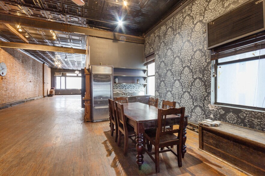 More Photos Of 45 E 34th St, New York Storefront Retail Office For Lease