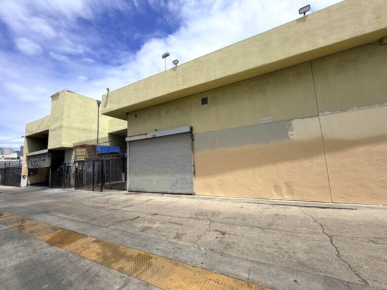 More Photos Of 790 E 12th St, Los Angeles Storefront For Lease