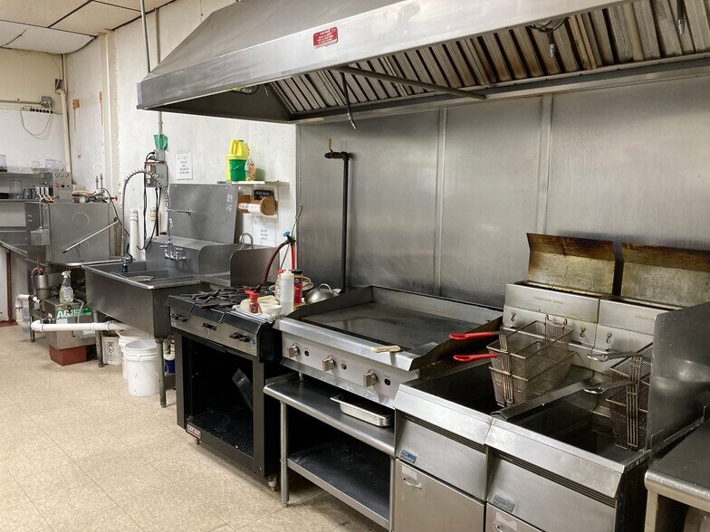 More Photos Of 37 S Broad St, Pawcatuck Storefront For Lease