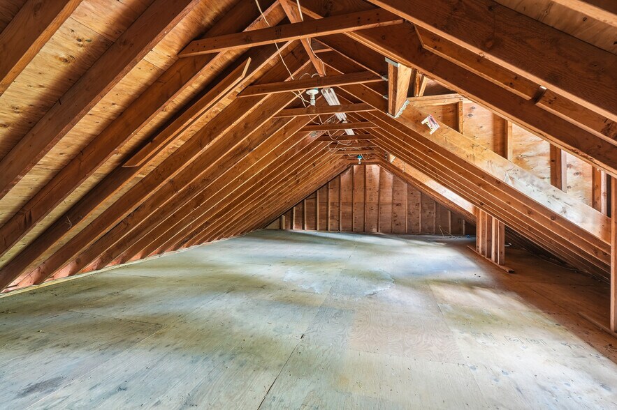 More Photos Of 1990 Lakewood Rd, Toms River Office For Sale