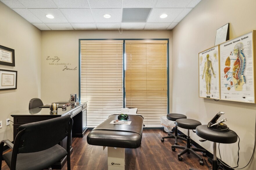 More Photos Of 11111 N Scottsdale Rd, Scottsdale Office For Sale