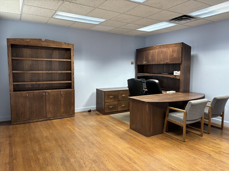 More Photos Of 114 E Eighth St, Cincinnati Loft Creative Space For Lease