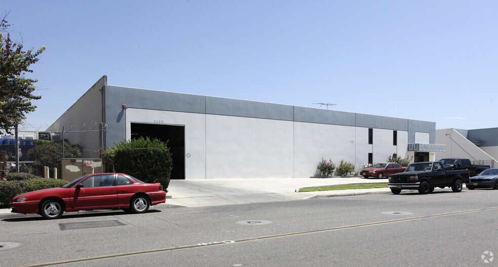 More Photos Of 1220 N Knollwood Cir, Anaheim Warehouse For Sale