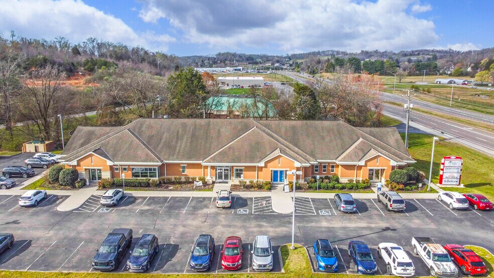 More Photos Of 2130 Charles G Seivers Blvd, Clinton Medical For Sale