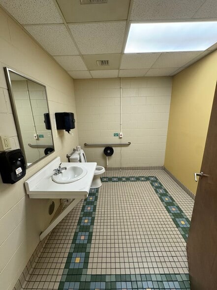 More Photos Of 407 N Salem Ave, Sumter Medical For Lease