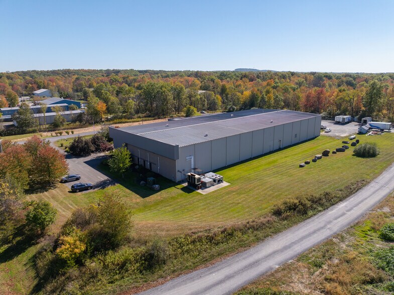 More Photos Of 47 Steves Ln, Gardiner Refrigeration Cold Storage For Sale