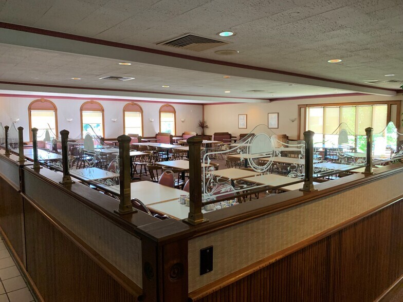 More Photos Of 3476 Massillon Rd, Akron Restaurant For Sale