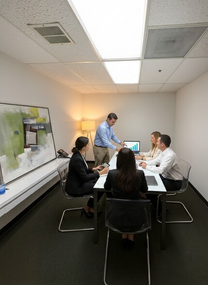 More Photos Of 16133 Ventura Blvd, Encino Office For Lease