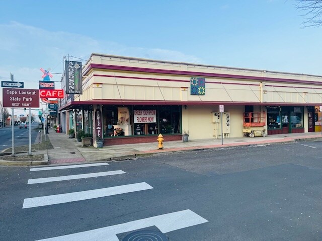 More Photos Of 1911 2nd St, Tillamook General Retail For Sale