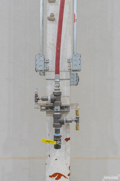 More Photos Of 612 Sinclair St, Gillette Industrial For Sale