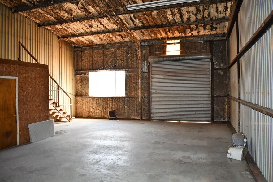 More Photos Of 1737 Hwy 81, Pearsall Warehouse For Sale