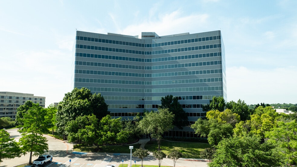 More Photos Of 105 Decker Ct, Irving Office For Lease
