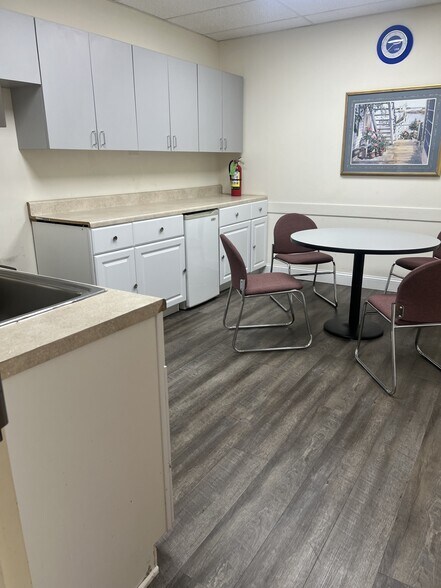 More Photos Of 8118 Old York Rd, Elkins Park Medical For Lease